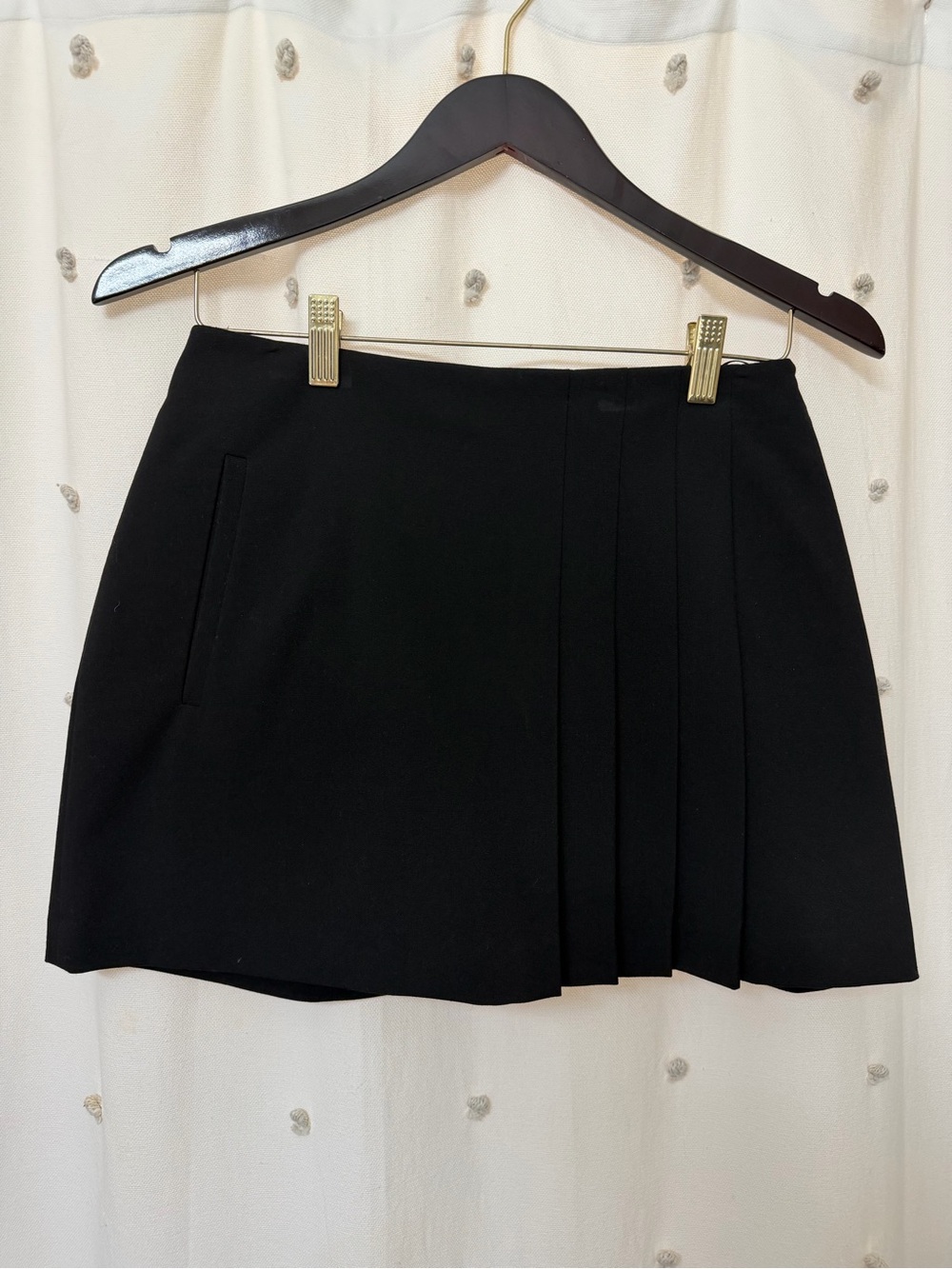 Zara Black Pleated Front Mini Skort - Picture 2 of 7